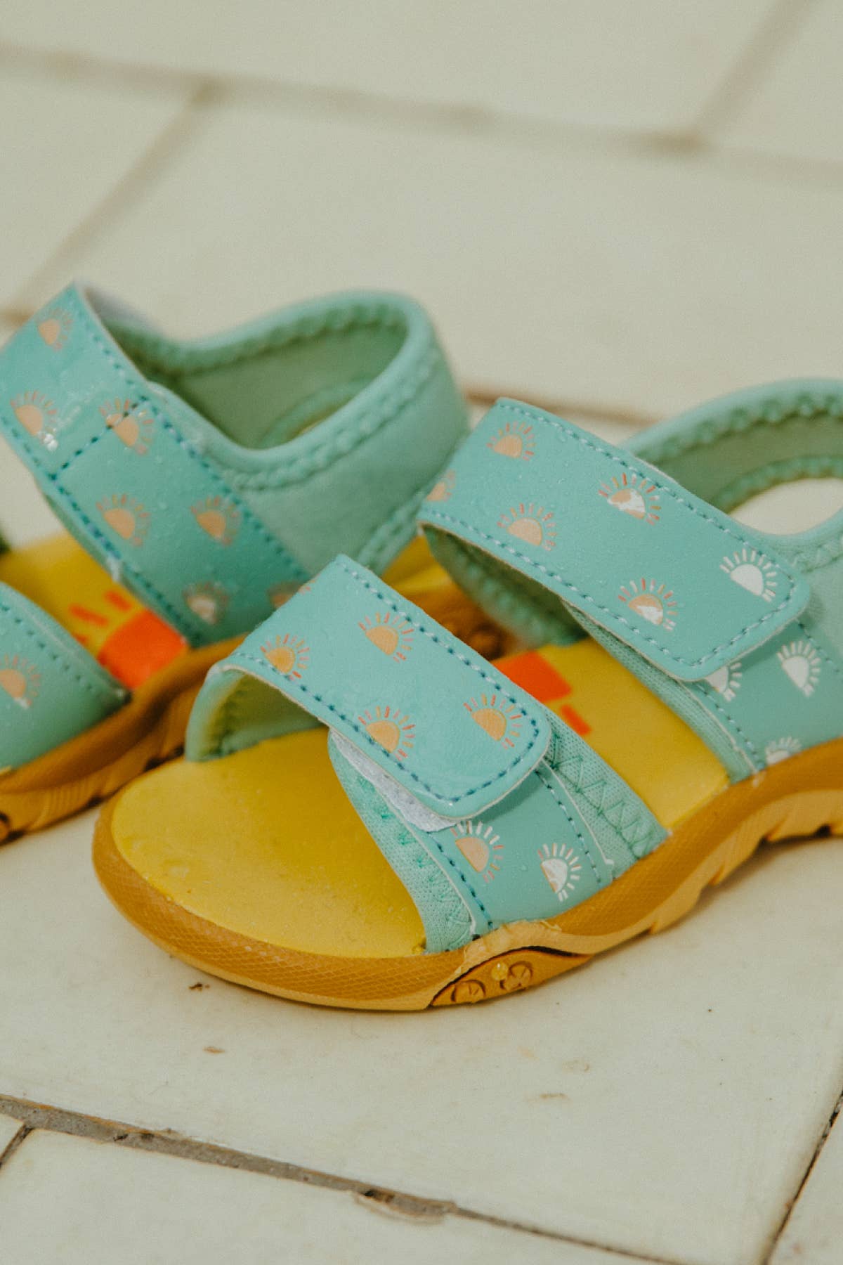 Grass & Air - Wholesale Sandals - Kids - Grass & Air Kids Pistachio Colour-Changing Sandals9