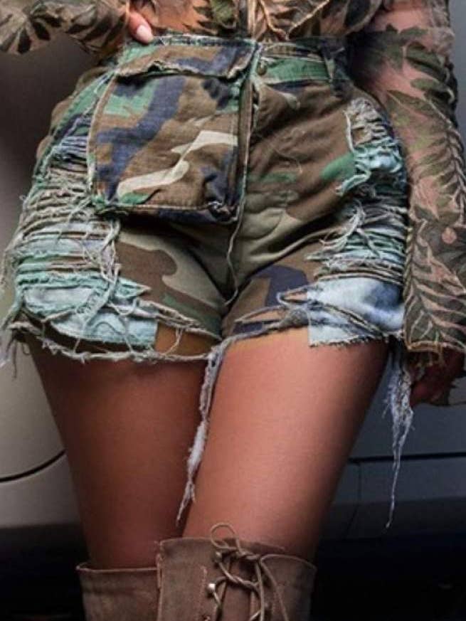 camouflage ripped pockets straight summer shorts for wholesale by Queen Fashion