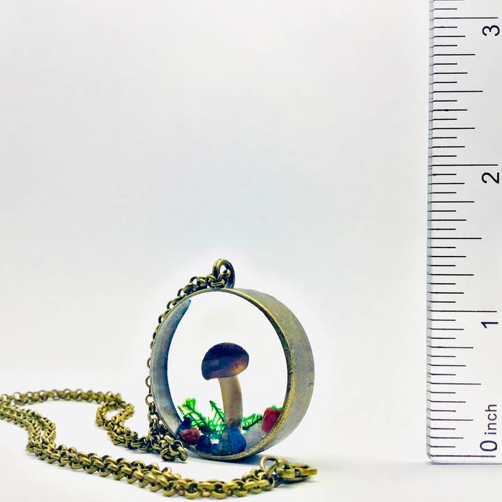 Pendentif Collier Curiosité Véritable Champignon 1,25" n° 688 pour la vente par Fungus Farm LLC