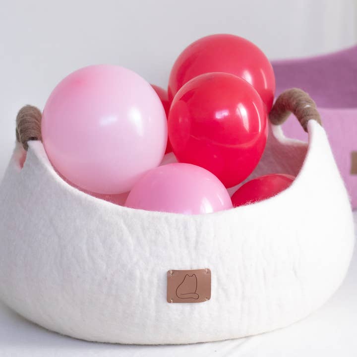Fuzzy cove - Wholesale Pet Bed - Cat/Dog - Felted Wool Basket