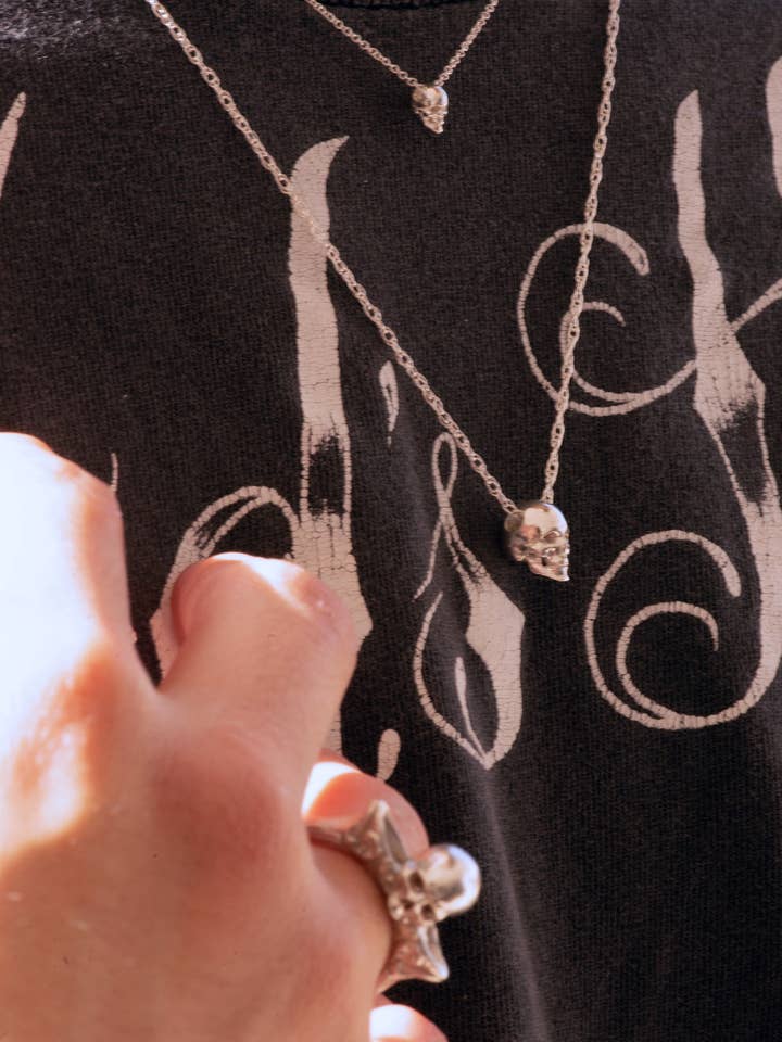 The Oracle for wholesale by Montestruque