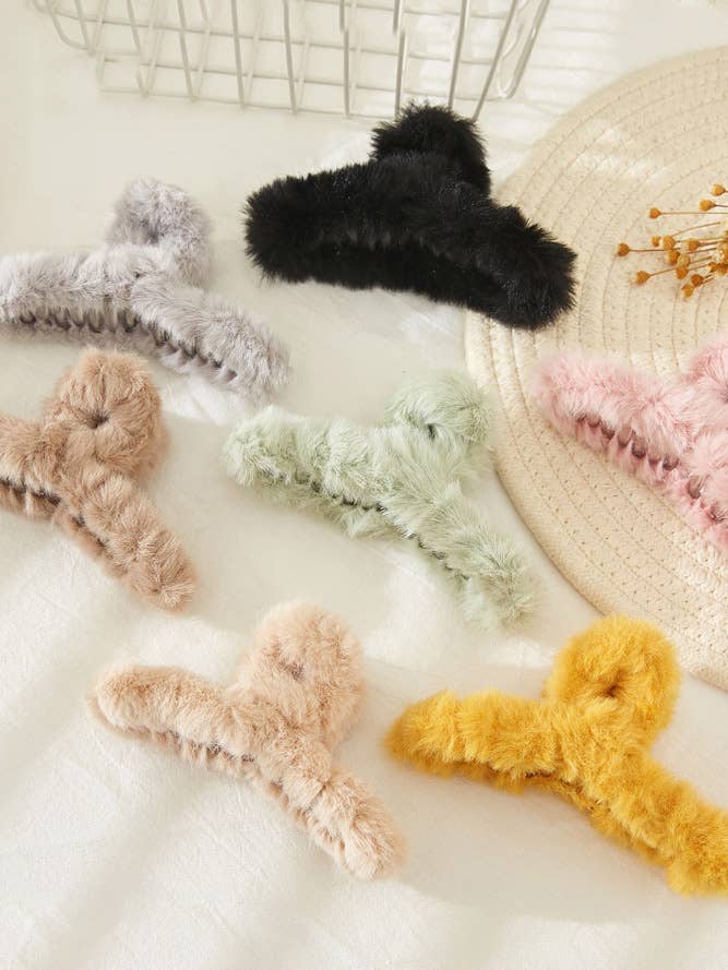 Solid Color Fur hair Claw for wholesale by Hana