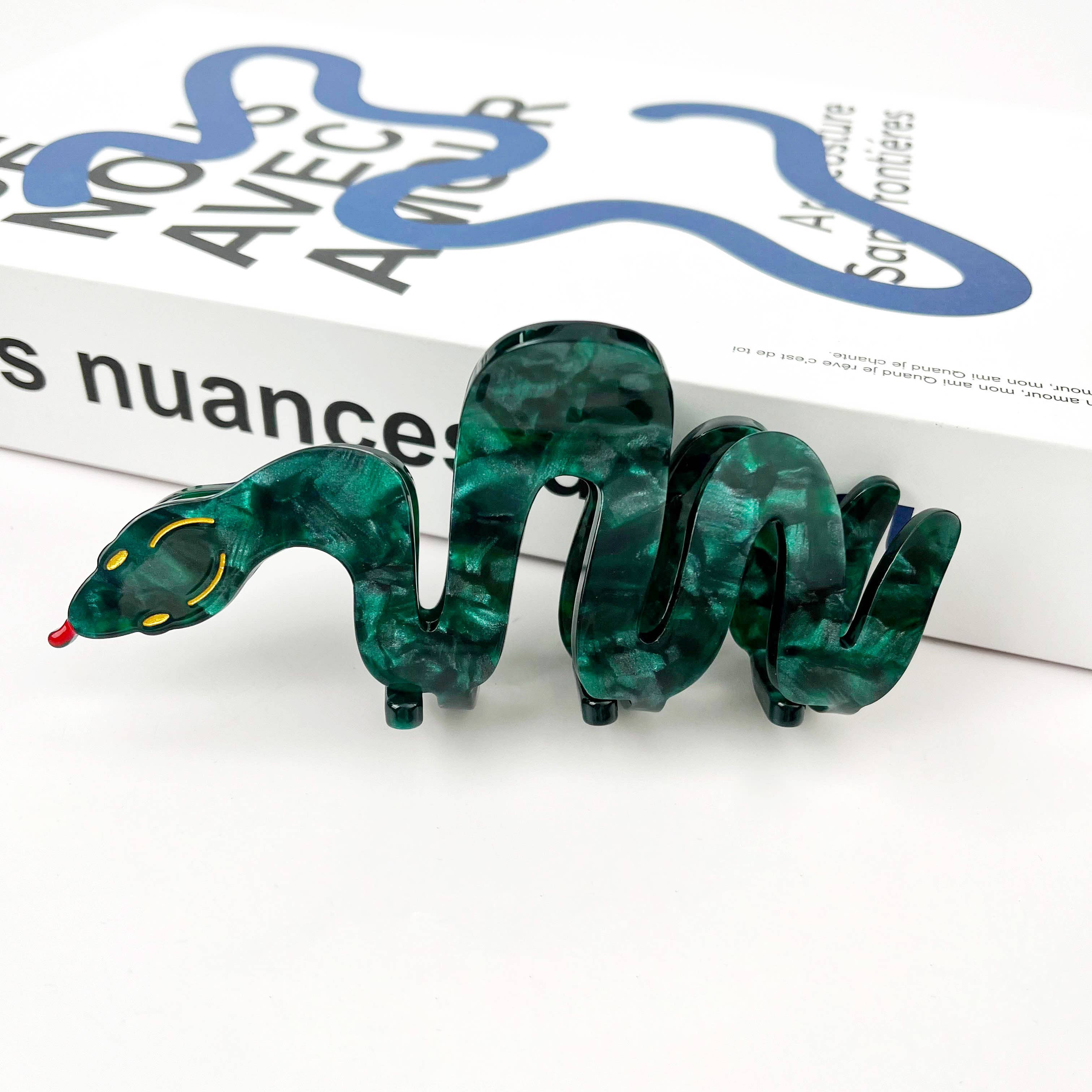 TheDivaSoap - Wholesale Hair Clip - Women's - Green Snake Claw Clip, Reptile-Inspired Hair Accessory1