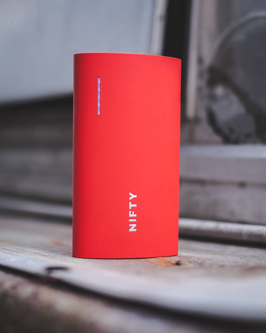 NIFTY Electronics – wholesale Bärbar laddare – Nifty bärbar laddare 6800 mAh – svart1