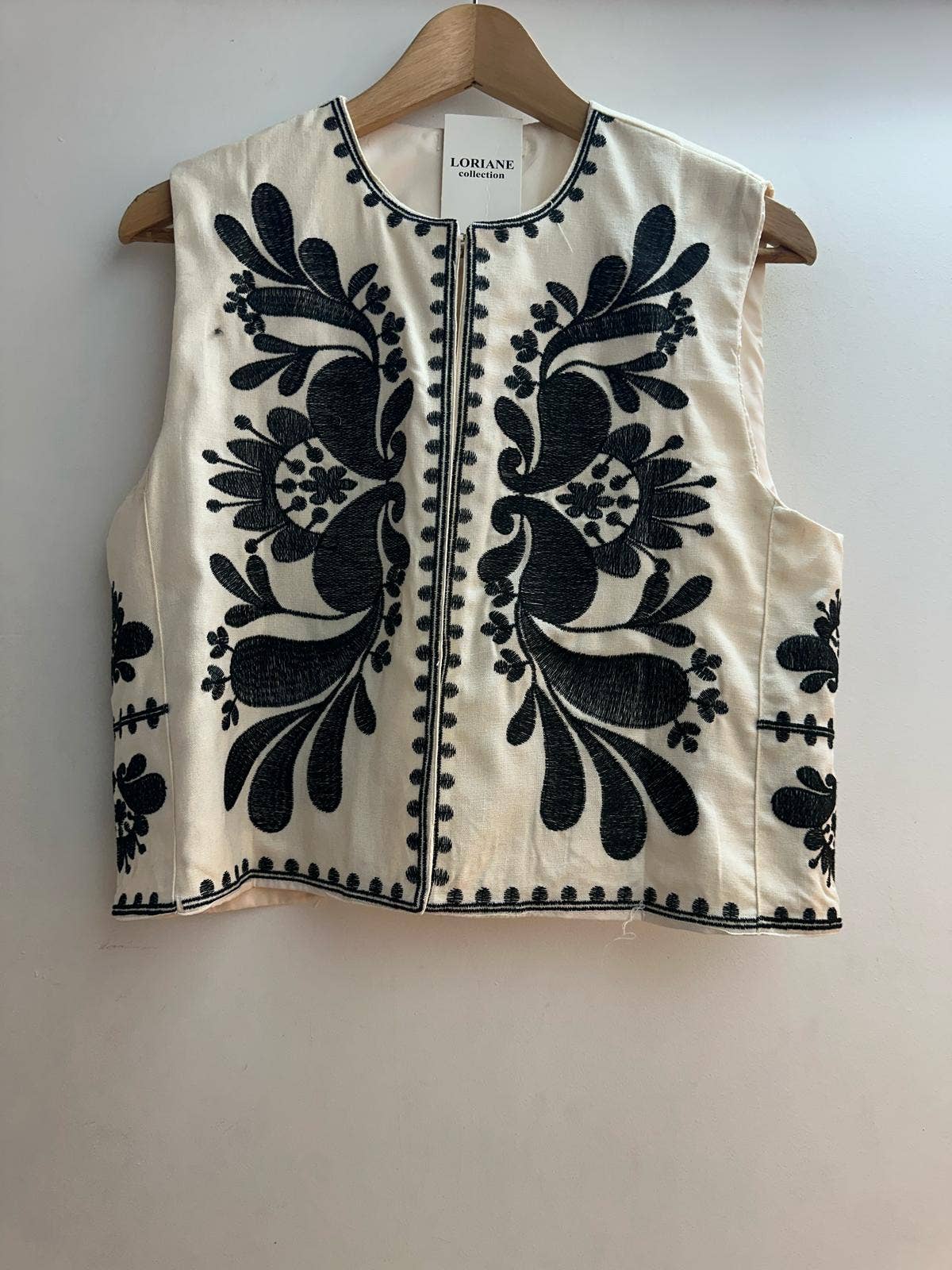 LORIANE - Wholesale Outerwear Vest - Women's - 2365 Plain vest1