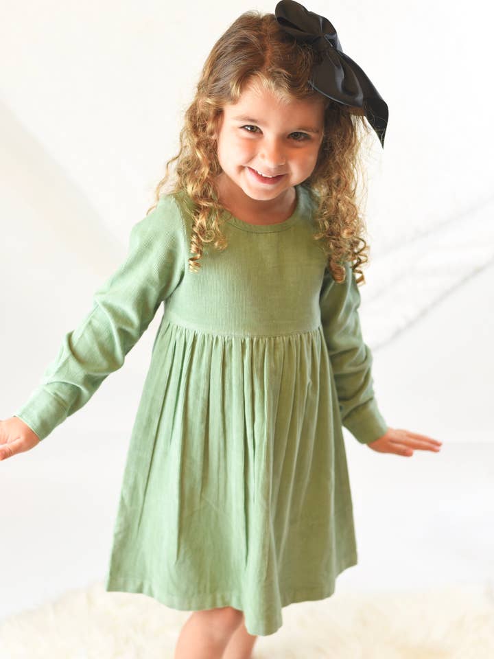 Corduroy Empire Taljekjole - Sage Green: Småbørn: Tween: Børn: Børn for engroshandel hos Yo Baby