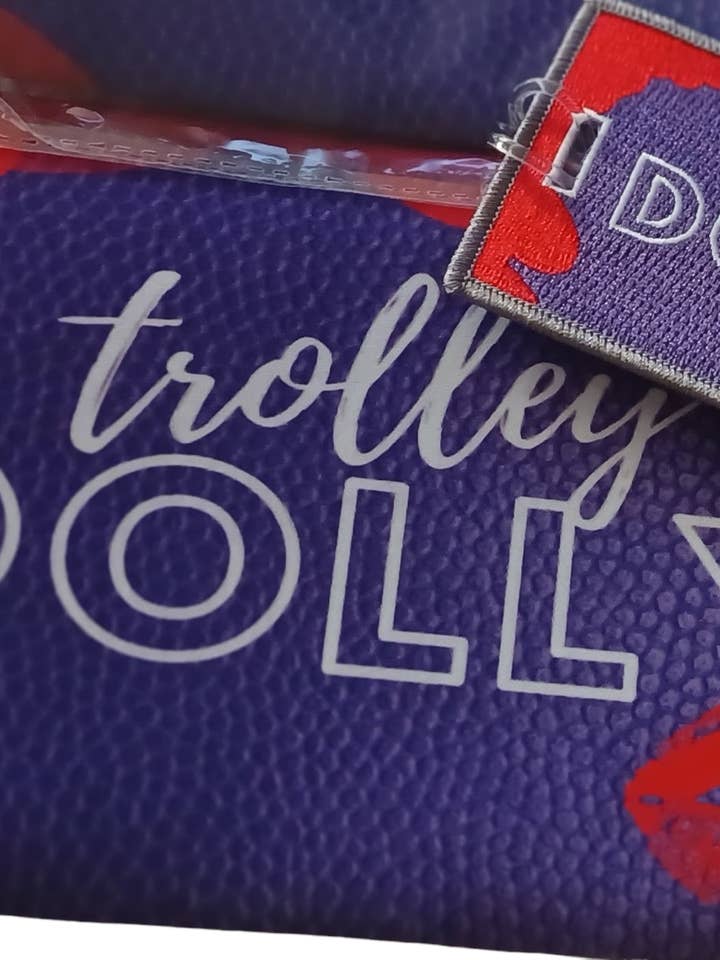 “Trolley Dolly” Zipper Bag for wholesale by FUNNYBAGTAGS by Cukiegirl