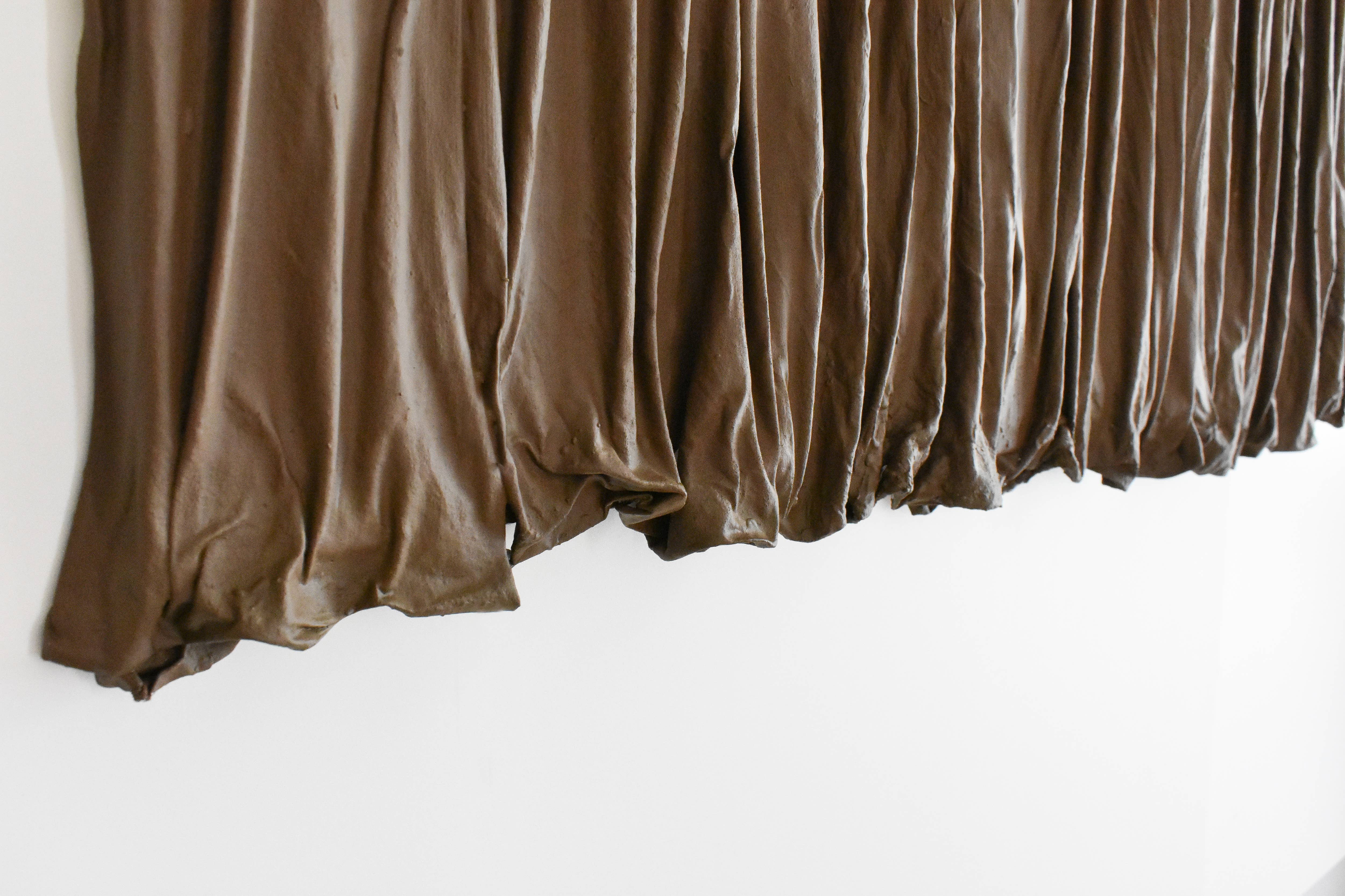 Kimberly George Art - Wholesale Dimensionele/3D-muurkunst - „Linear” - Bruin - Stof en gips op canvas2