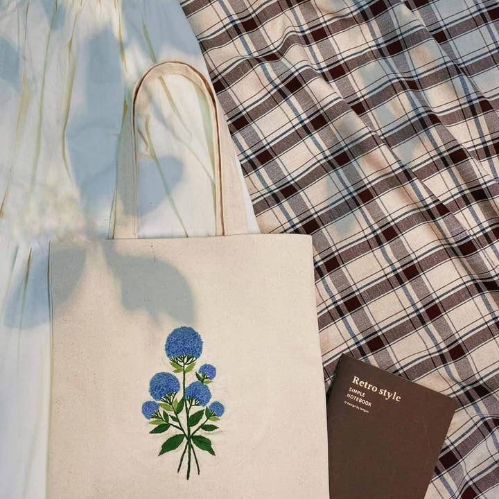 Hydrangea Embroidered Canvas Bag ✅ for wholesale by Quince Fables