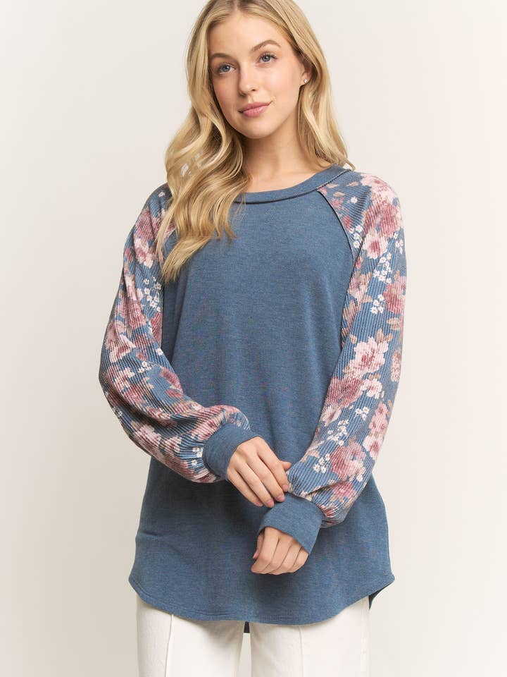 HEIMISH - Venta al por mayor Sudadera - Mujer - ET7689-25 TOP URBANO CON CONTRASTE DE CANALÉ Y ESTAMPADO FLORAL3