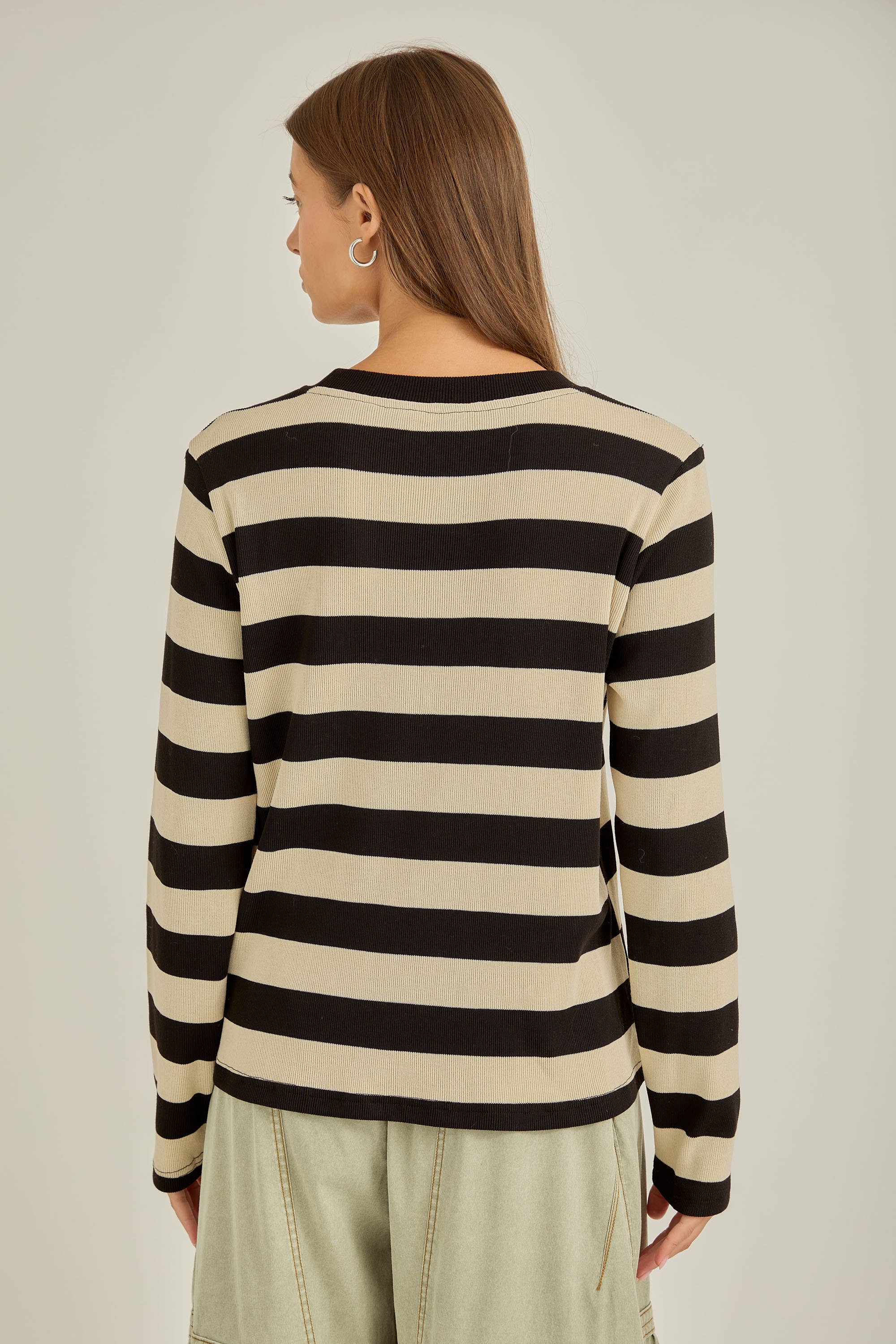 Avoine/Noir Top à rayures audacieuses de haute qualité en vente sur Faire2