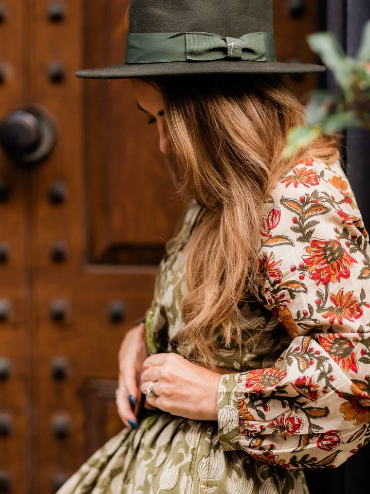 ‘DESTINY’ DRESS FOLIAGE for wholesale on Faire1