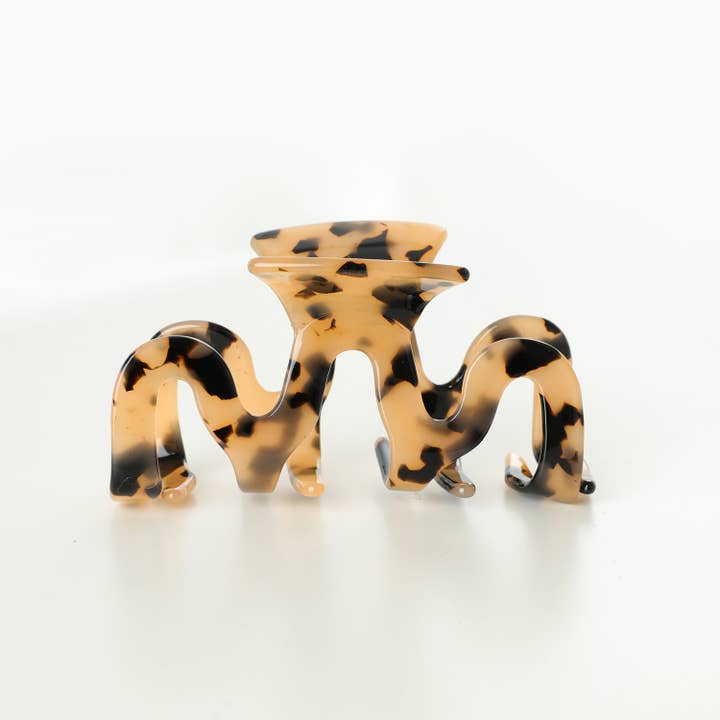 Assorted Esme Large Core | Classic Large Wavy Claw Clip for wholesale on Faire6