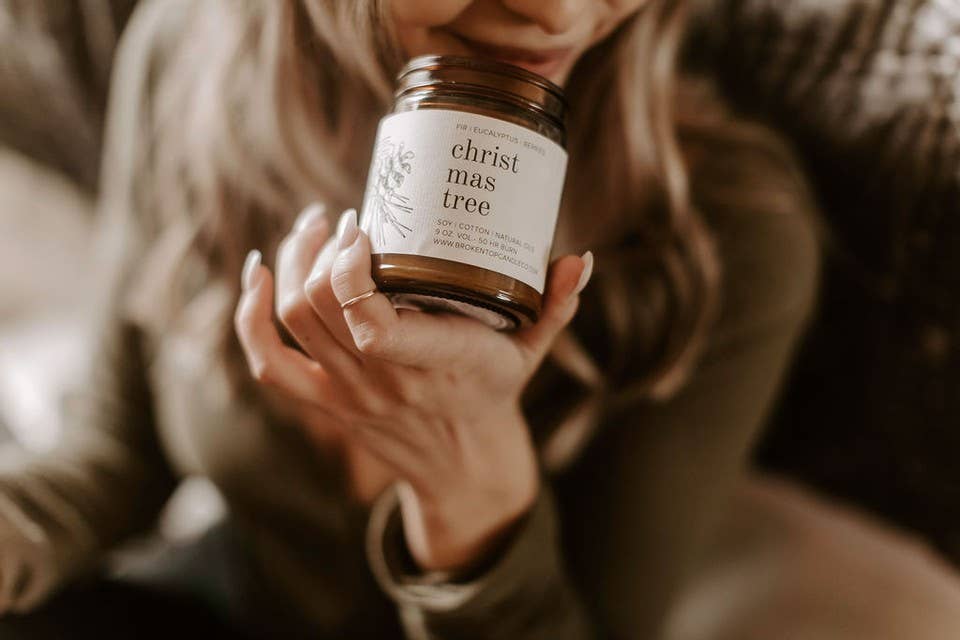 Broken Top Brands - Wholesale Jar/Filled Candle - Christmas Tree 9oz Soy Candle2