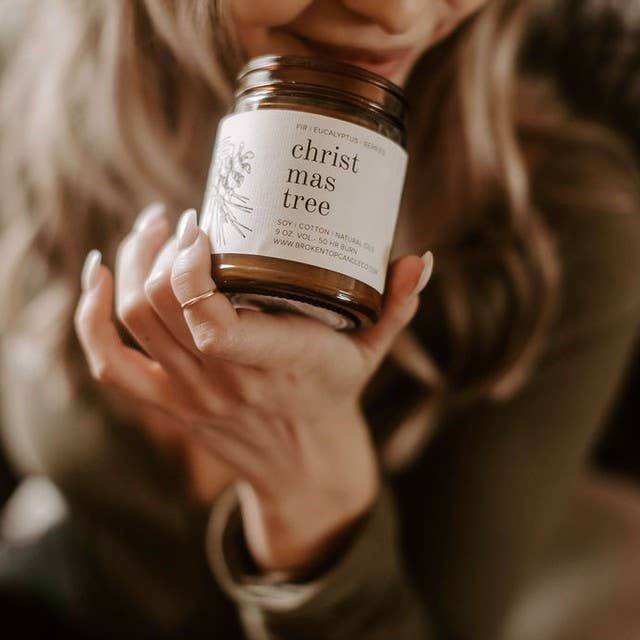 Broken Top Brands - Wholesale Jar/Filled Candle - Christmas Tree 9oz Soy Candle2