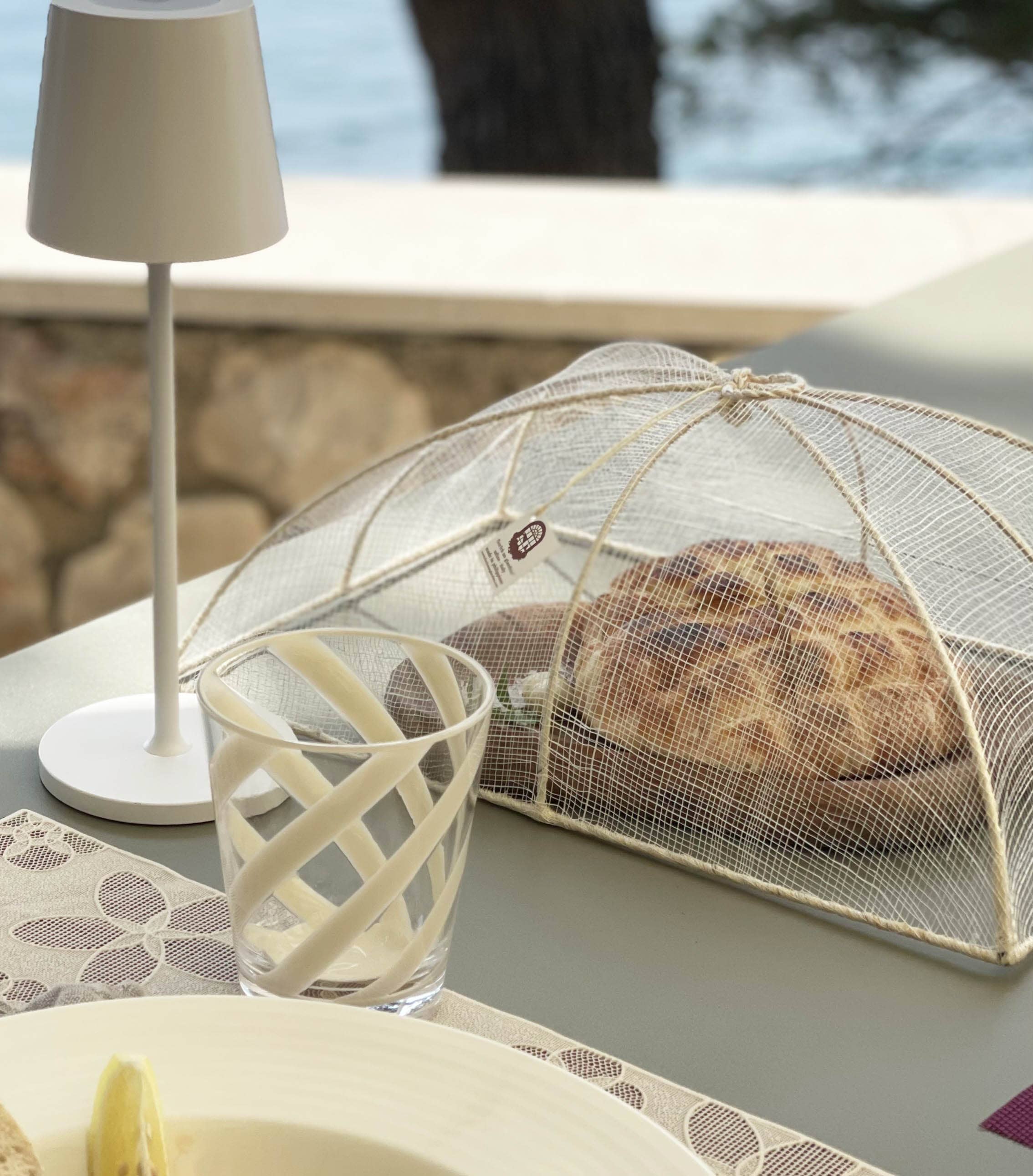 Fiorirà un giardino – wholesale Spaljé – Vit matduk i medium abacamesh, 32 x 50 cm, höjd 22 cm (5 st)1