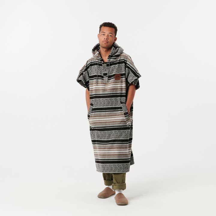 Oso Courtyard Extra-Warm Changing Poncho for wholesale by Slowtide