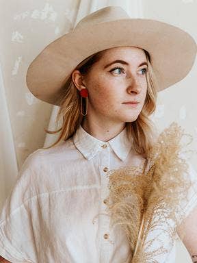 Zoe Oval Pendientes para venta al por mayor de Heritage & Bloom