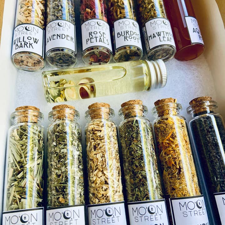 Moon Street Kits - Wholesale Meditatie benodigdheden - Beginnerskit Kruidenaltaar met Heksenspreuk-apotheek2