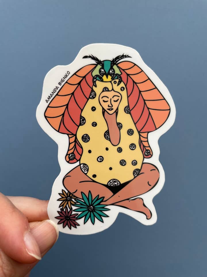 Autocollant/aimant de méditation spirituelle Desert Moth pour la vente par A.J.B- art goodies