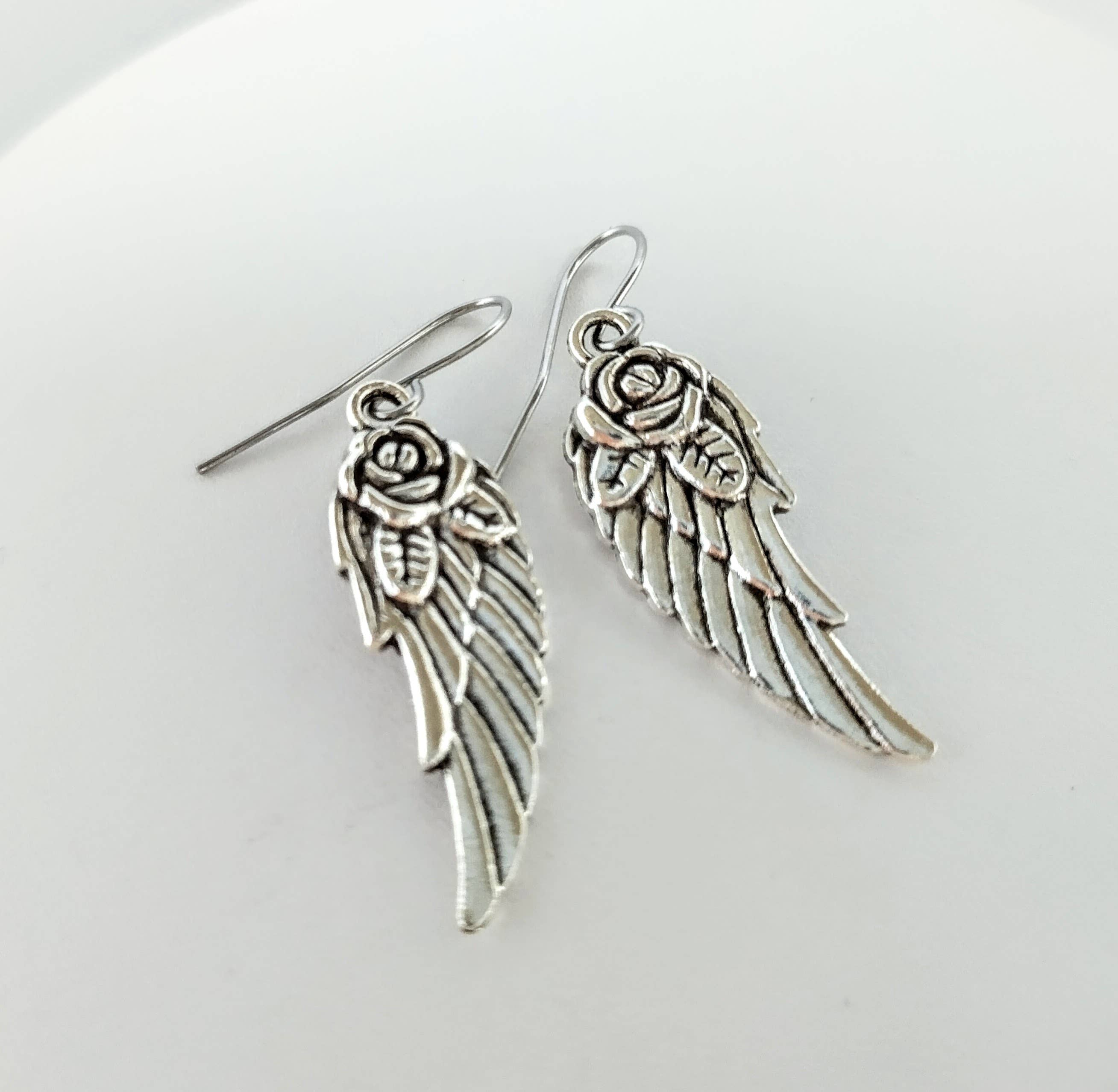 Piccadilly Pendants – wholesale Hängande örhängen – Angel Wing Örhängen, Silver Angel Wing Örhängen1