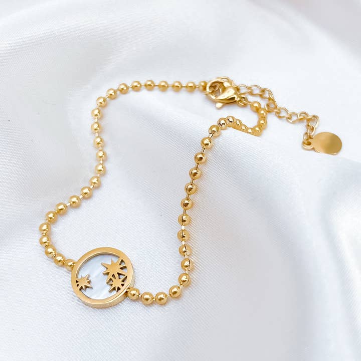 'Cyra' guld North Star Shell Beaded armbånd for engroshandel hos Luluh Lane