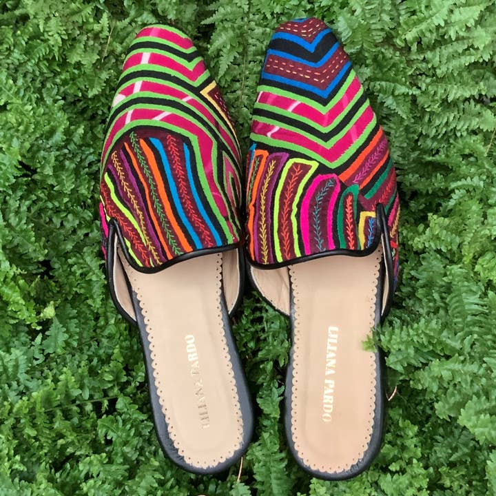 Mola Mules Black Multifärg Storlek 36 Platt för wholesale av Liliana Pardo Atelier