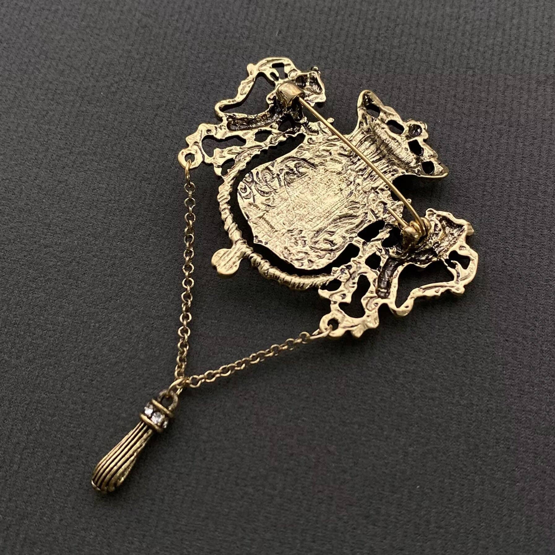 Mio Queena - Wholesale Brooch - Vintage Baroque Style Brooch1