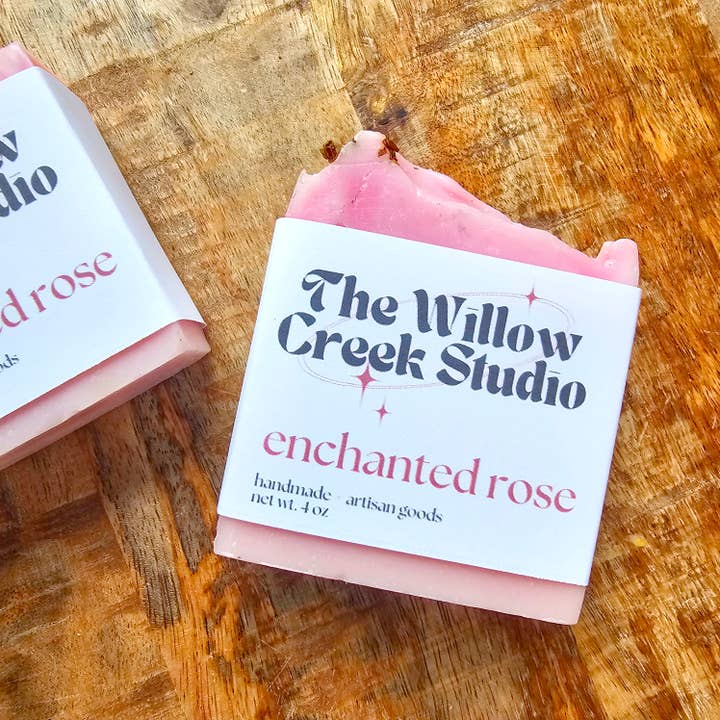 Savon à la Rose Enchantée, Savon Artisanal, Bain & Corps pour la vente par The Willow Creek Studio