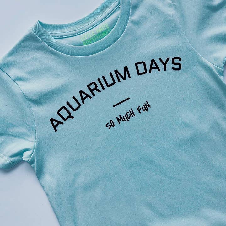 AQUARIUM DAYS SO MUCH FUN - Bio-Kinder-T-Shirt für den Großhandel von Little Mate Adventures