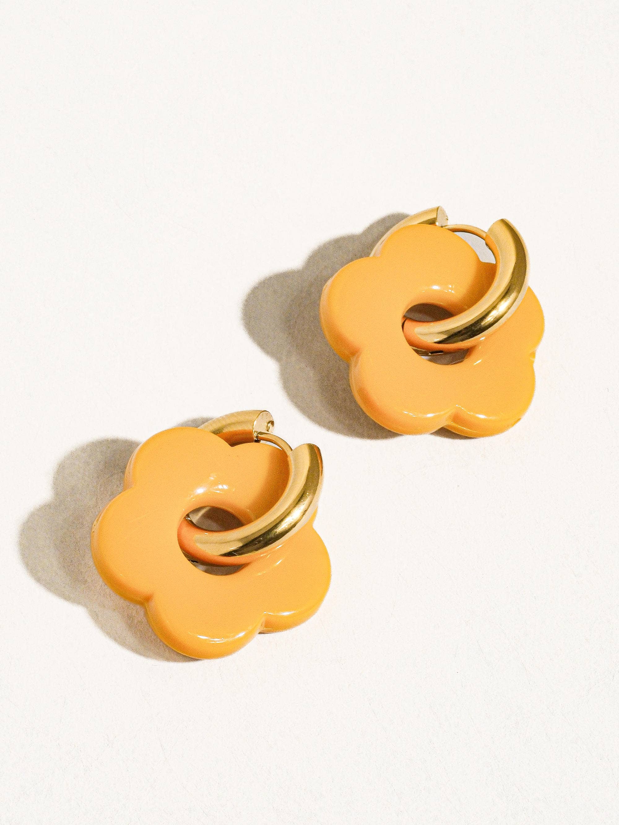 Flânerie by MAIQ - Wholesale Stud/Post Earrings - Petal 18K Gold Non-Tarnish Summer Flower Earring5