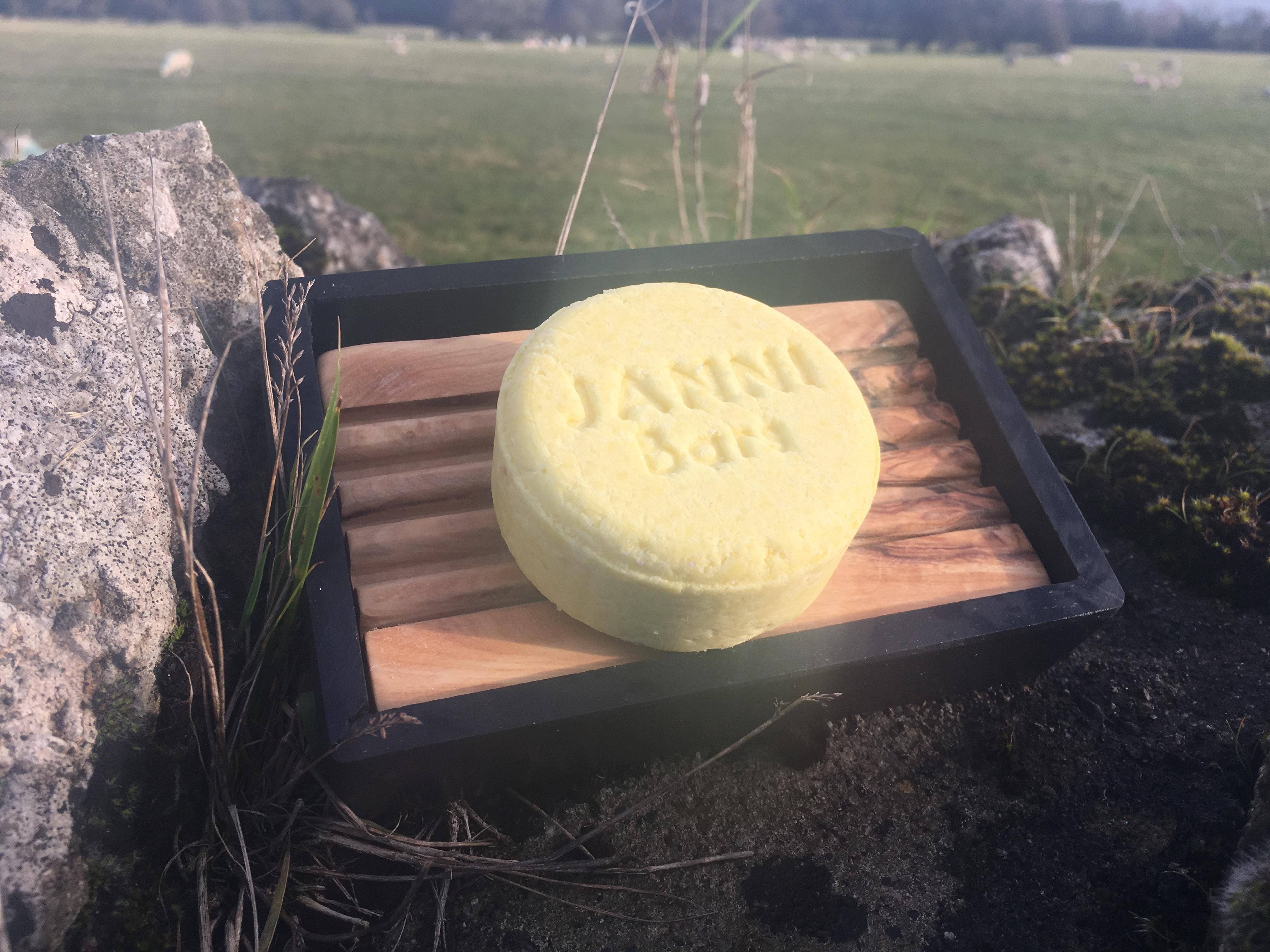 Janni Bars - Wholesale Shampoo puck/vaste shampoo - Apollo shampoo met geitenmelk en castorolie