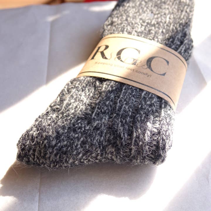 By The Mountain - Portuguese Handmade Footwear - Wholesale Socks - Unisex - Mesgla Alpaca socks | wool socks | Socks | Winter Socks