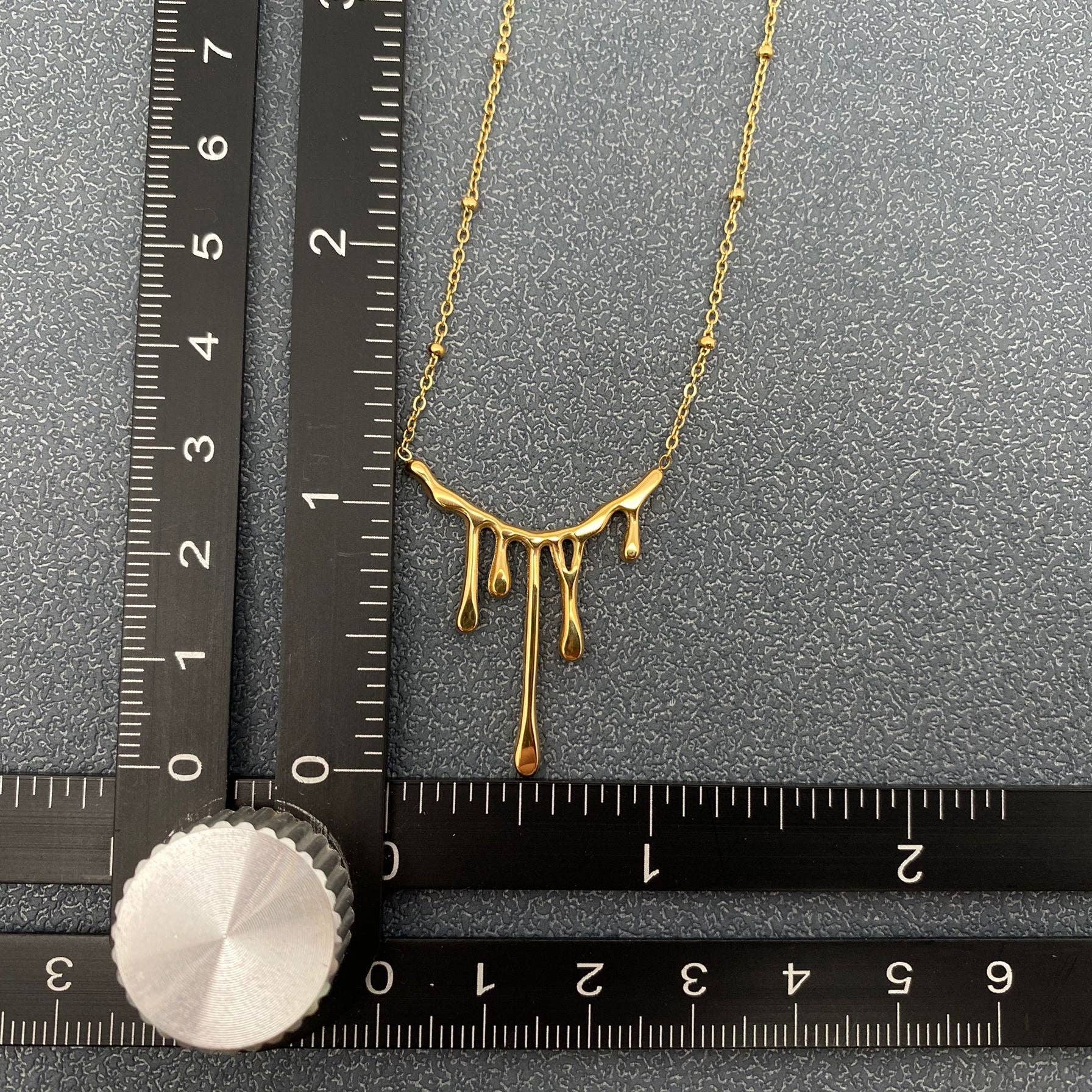 Mio Queena - Wholesale Pendant/Charm Necklace - FGS - Lava Flowing Charm18K Gold Plated SS Necklace2