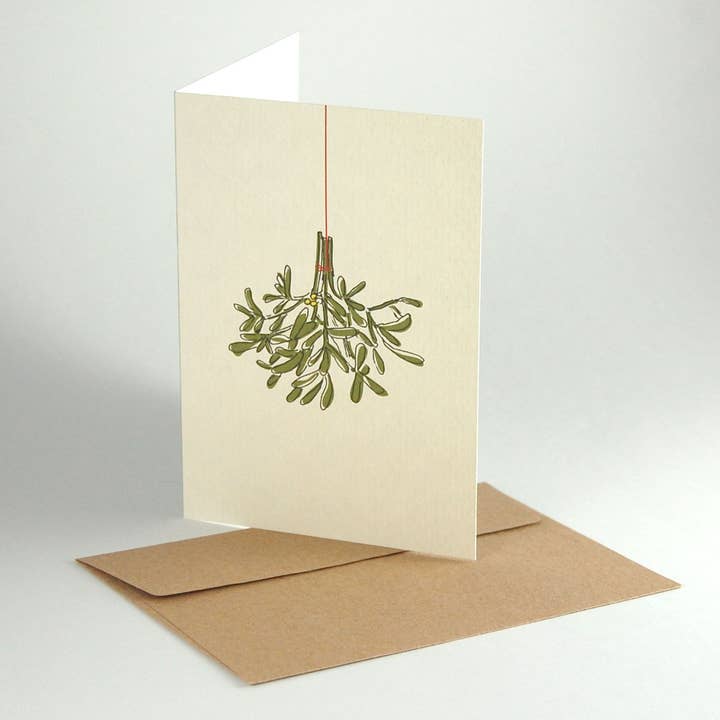 10 gerecyclede kerstkaarten met enveloppen: Mistletoe voor wholesale door Kettcards