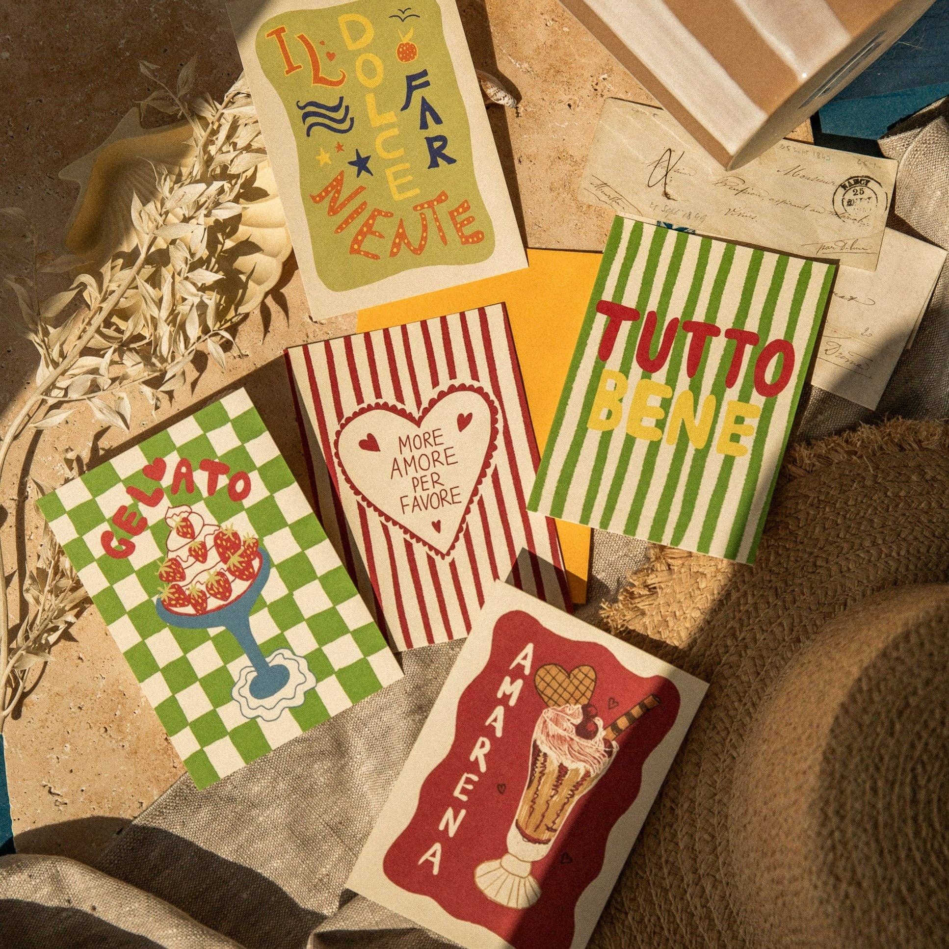 Studio Dolci – Großhandel Postkarten-Set – POSTKARTEN-SET MIT 5 KARTEN - GELATO & AMORE1
