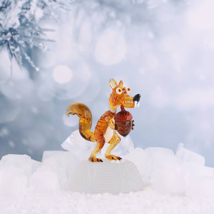 Adamodart - Wholesale Decorative Figurine - Glass ice age squirrel scrat figurine, squirrel with acorn