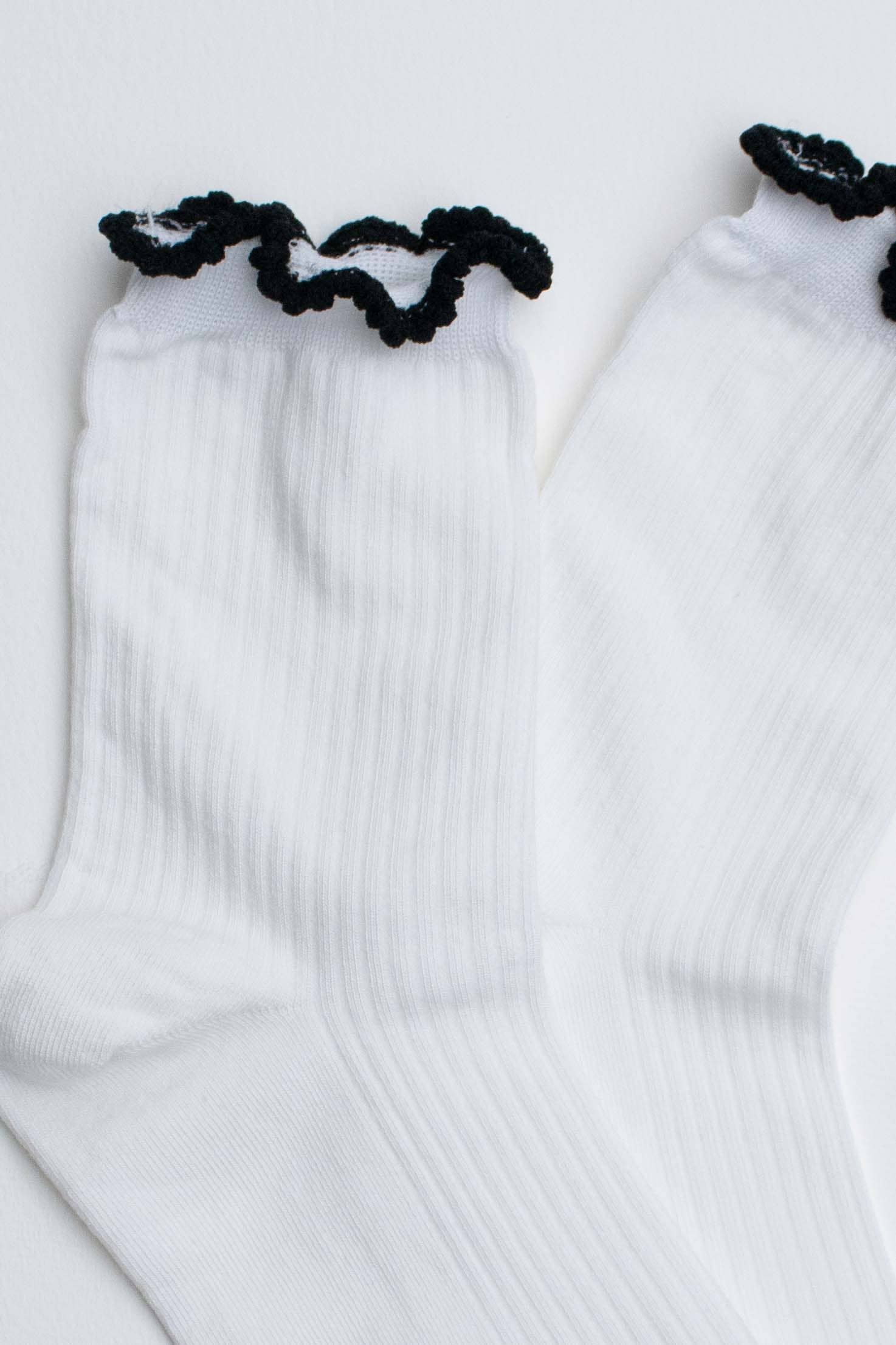Tiepology - Vente Chaussettes – femme - Chaussettes en mélange de coton à bord festonné3