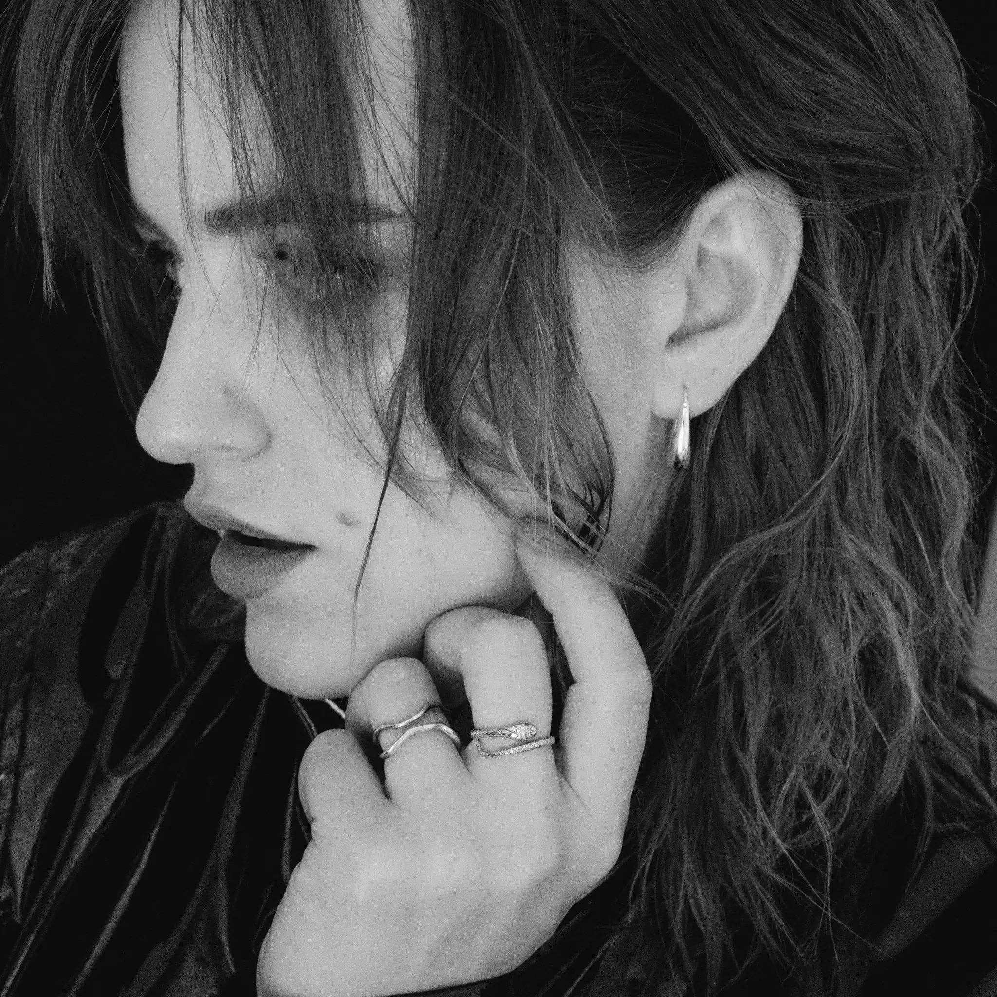 Moclein - Venta al por mayor Anillo de banda/apilable - Anillo Minimalista de Serpiente Plateado0