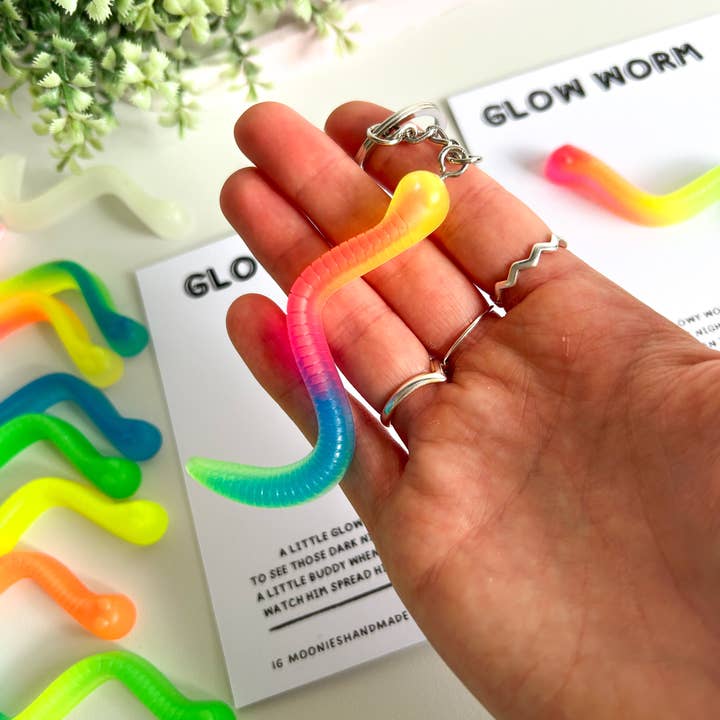 Moonieshandmade - Wholesale Keychain - Unisex - Glow Worm Keychains, Glow In The Dark Keyrings, Worm Keyring4
