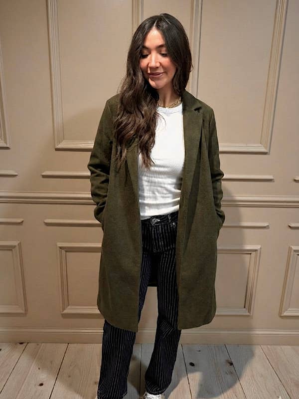 Juliette Olive Mellanlång Kappa för wholesale av Nash Grey