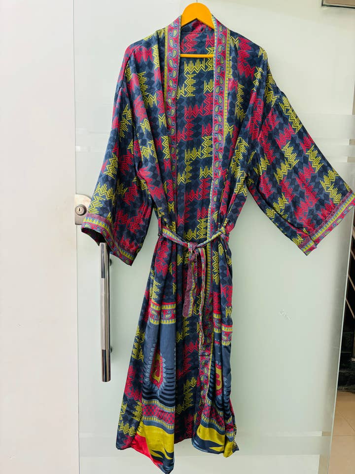 Meghcraft - Venta al por mayor Kimono - Mujer - Kimonos de seda reciclada para mujer - Cobertura corporal