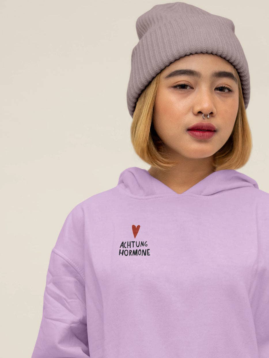 Halfbird – Großhandel Aufkleber – Bügelbild randlos "Achtung Hormone"2