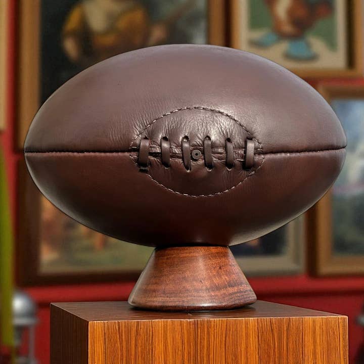 SPORTGIFTZ – wholesale Decorative tabletop object – SPORTGIFTZ Leather Size 5 Rugby Ball with Display Stand ? A Classic for Fans & Collectors5