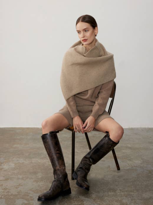 Châle Ananda pour la vente par Calin