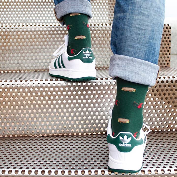 Green socks bagpipes and tambourines for wholesale by SomosOcéano