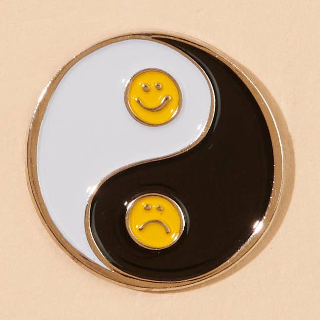 Meilleur/Pire Yin Yang - Épingle en émail - Petit cadeau, Fêtes, Guide des cadeaux pour la vente par And Here We Are