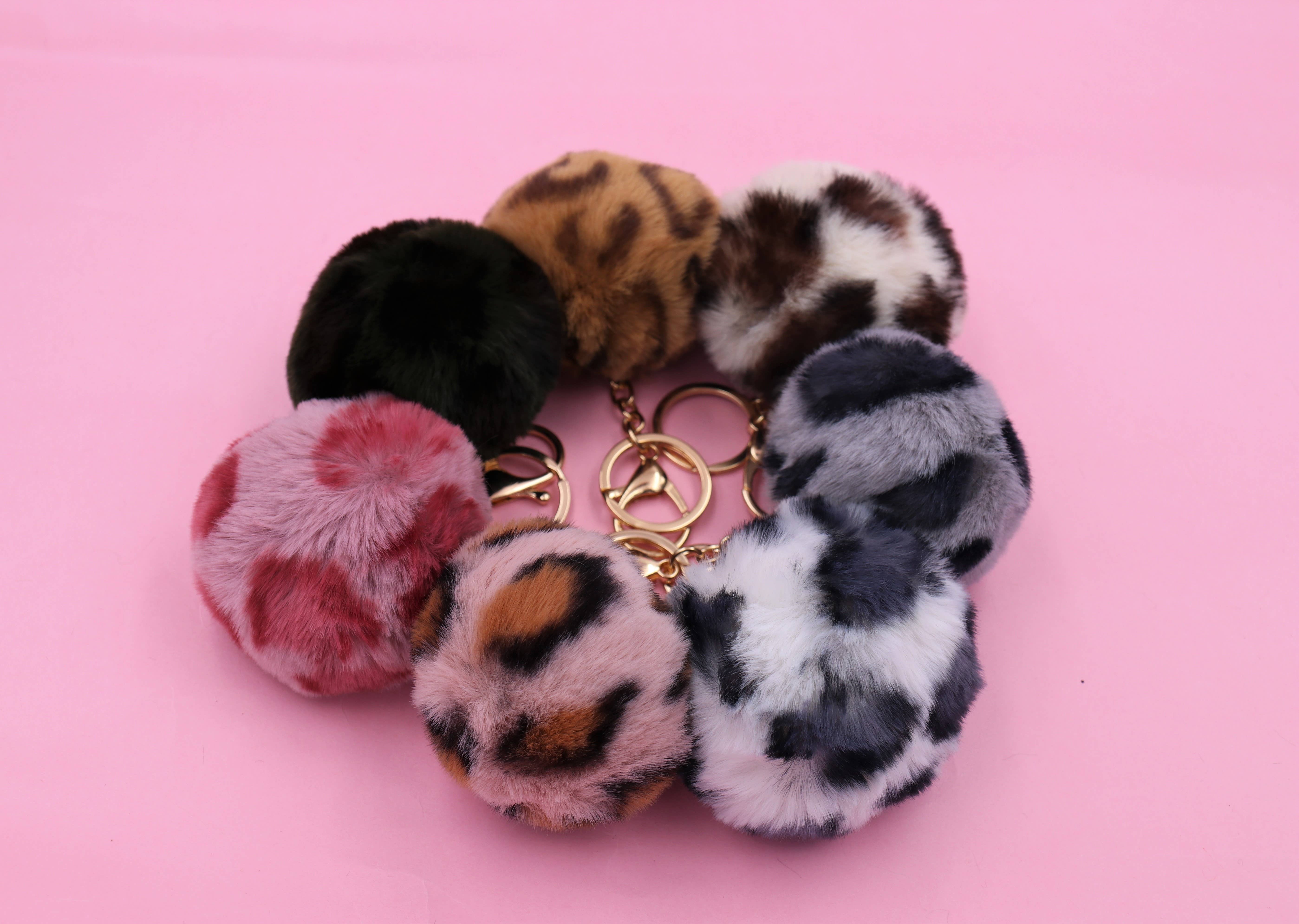 Real Sic – wholesale Keychain – Unisex – Cute Colorful Pom Pom Key chain - Fuzzy Keychains9