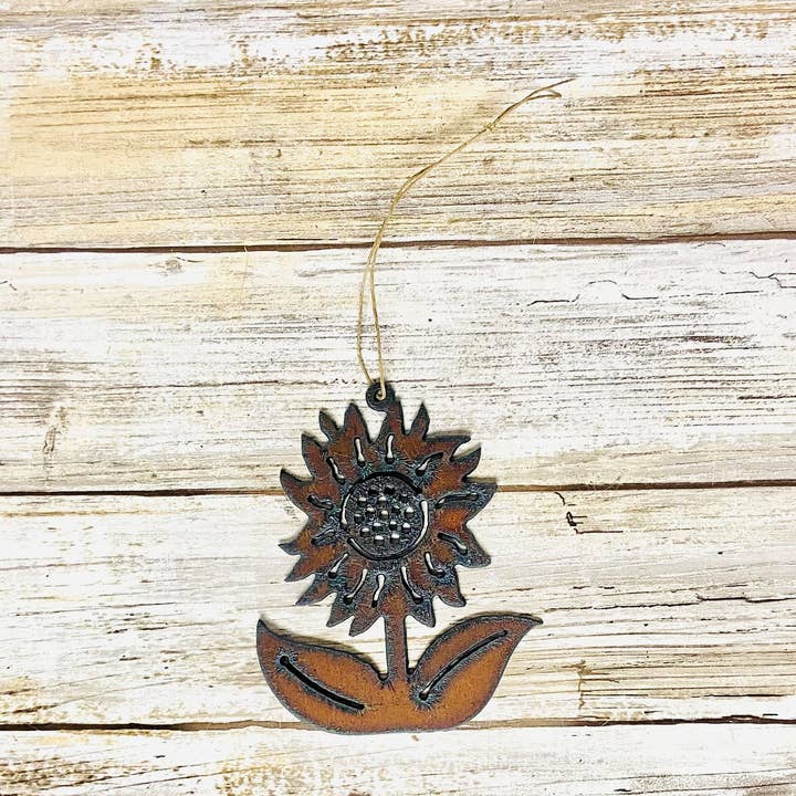 Universal Ironworks USA - Wholesale Ornament - Sunflower Ornament0