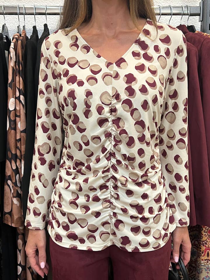 Front ruched t-shirt for wholesale by Julie d orleac